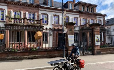 Jérome Zindy en zijn zonnefiets in het Haguenau Bagagemuseum