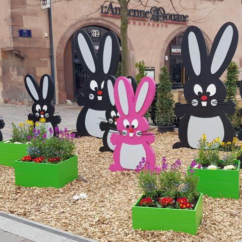Lapins devant l'Ancienne Douane © Ville de Haguenau