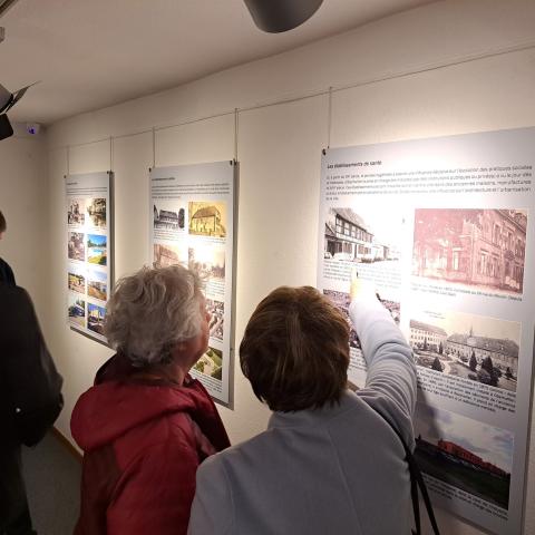 Rondleiding door de tentoonstelling "Een blik op Bischwiller"