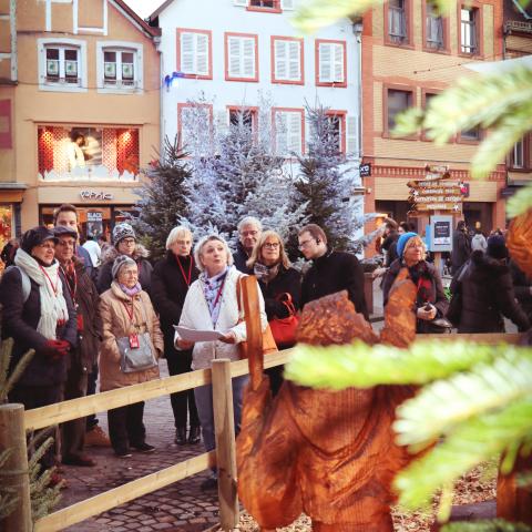 Guided tours at the Haguenau Christmas Market © BOOVSTUDIO